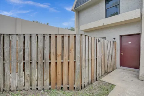 2306 NW 52nd Ave # 2306, Lauderhill FL 33313