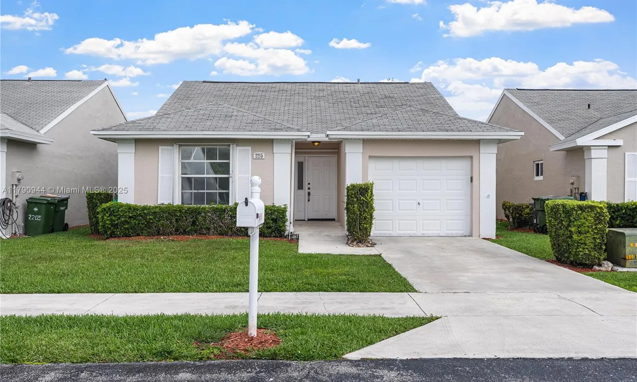 2215 SE 7th Pl, Homestead FL 33033