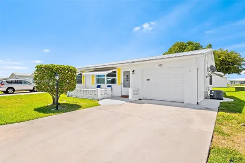 910 SW 6th Ave # 00, Boynton Beach FL 33426