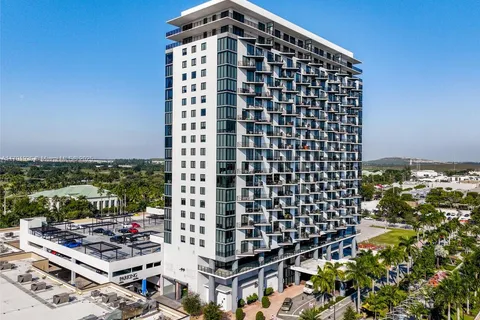 5300 Paseo Blvd # 1807, Doral FL 33166