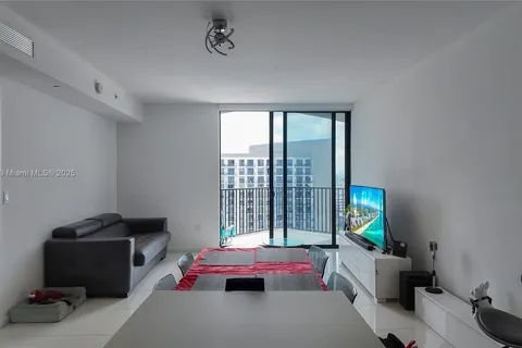 5300 Paseo Blvd # 1807, Doral FL 33166