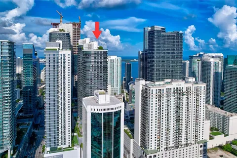55 SW 9th St # 3509, Miami FL 33130