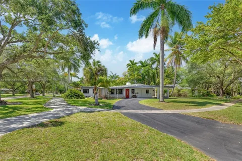 801 Orchid Dr, Plantation FL 33317