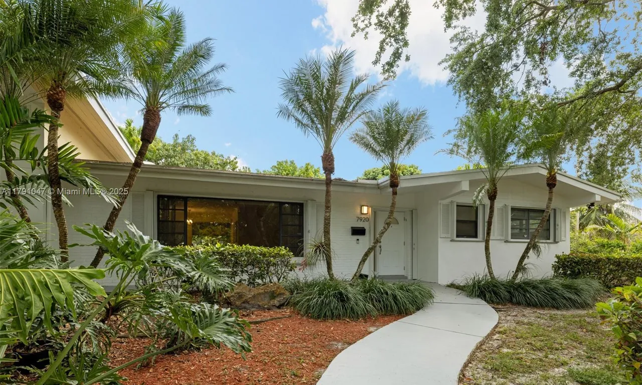 7920 SW 132nd St, Pinecrest FL 33156