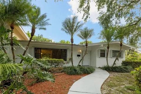 7920 SW 132nd St, Pinecrest FL 33156