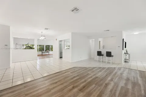 7920 SW 132nd St, Pinecrest FL 33156