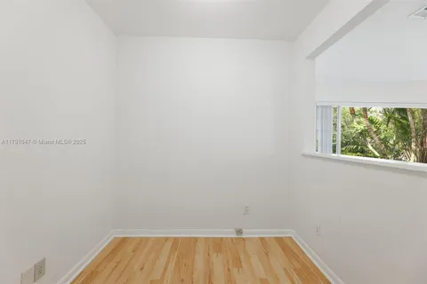7920 SW 132nd St, Pinecrest FL 33156