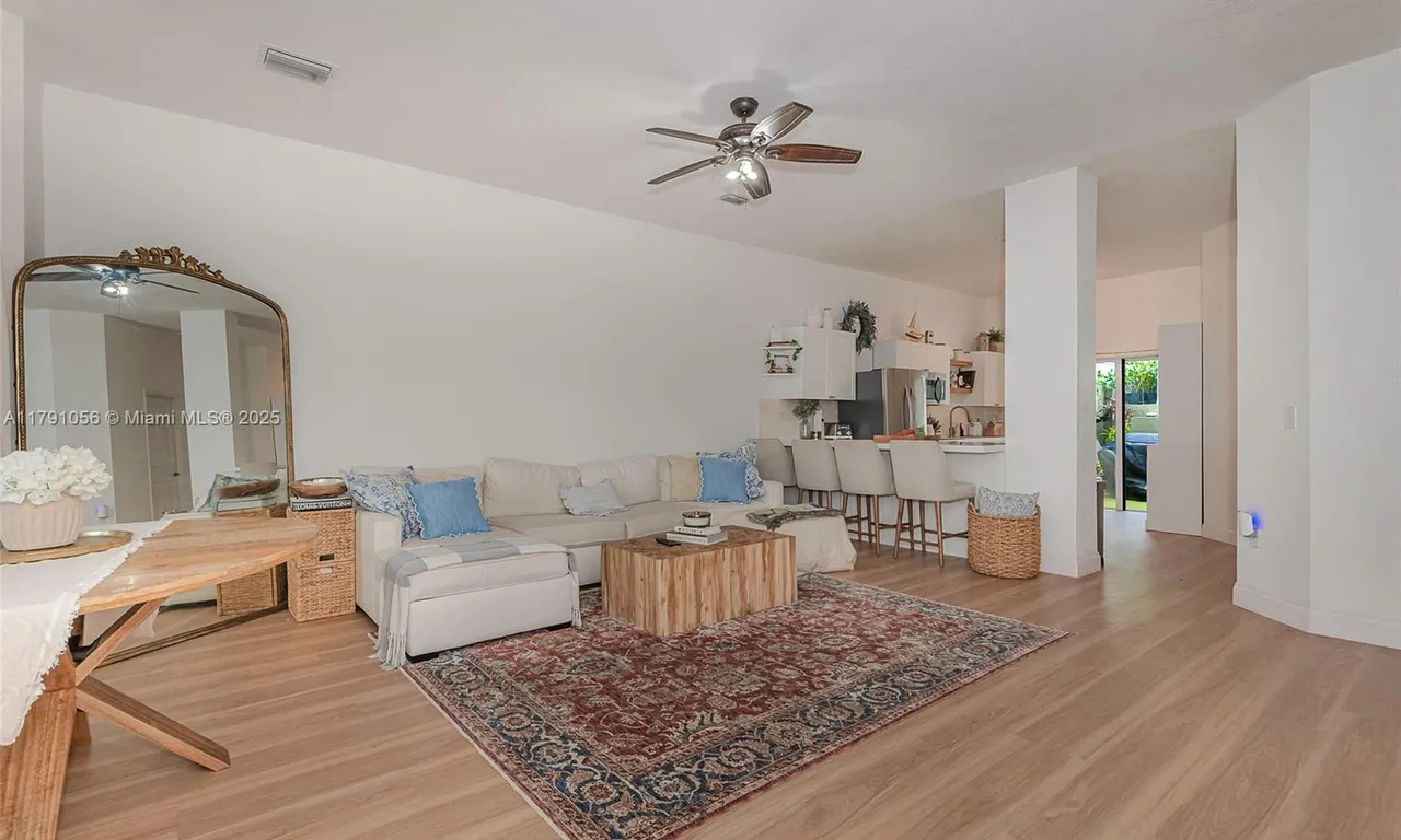 1966 SE 23rd Ter, Homestead FL 33035