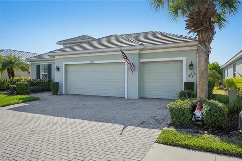 2720 Lambay Ct, Cape Coral FL 33991