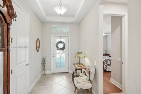 2720 Lambay Ct, Cape Coral FL 33991