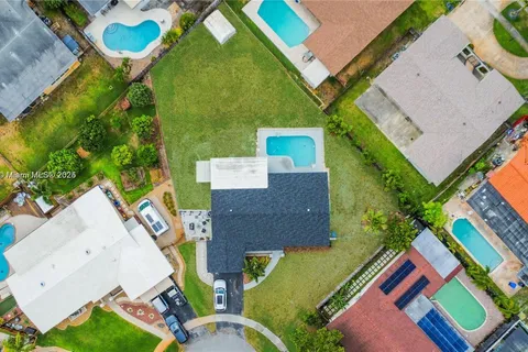 8441 NW 18th St, Pembroke Pines FL 33024