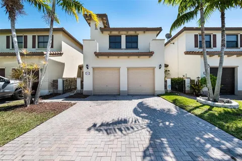 8904 SW 229th St, Cutler Bay FL 33190