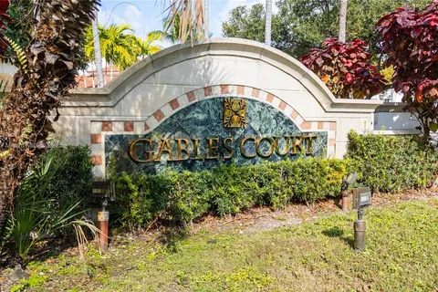 6851 SW 44th St # 209, Miami FL 33155