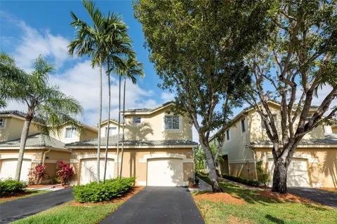 2475 Cordoba Bnd, Weston FL 33327