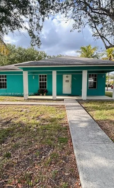 6001 SW 66th St, South Miami FL 33143
