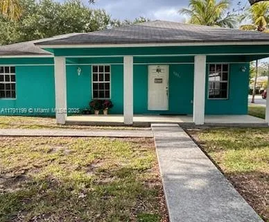 6001 SW 66th St, South Miami FL 33143