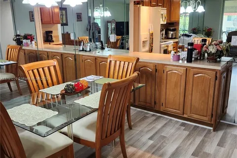 9420 S Hollybrook Lake Dr # 302, Pembroke Pines FL 33025