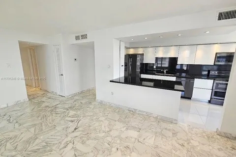18051 Biscayne Blvd # 1704, Aventura FL 33160