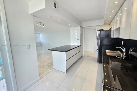 18051 Biscayne Blvd # 1704, Aventura FL 33160