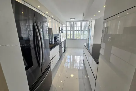 18051 Biscayne Blvd # 1704, Aventura FL 33160