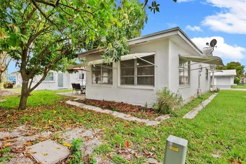 5810 NW 82nd Ter, Tamarac FL 33321