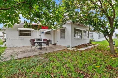 5810 NW 82nd Ter, Tamarac FL 33321
