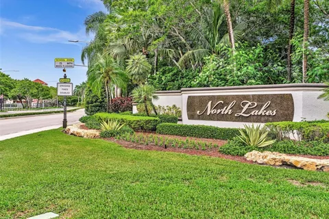 457 Cambridge Dr, Weston FL 33326