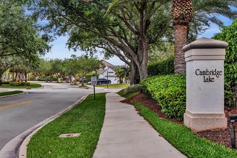 457 Cambridge Dr, Weston FL 33326
