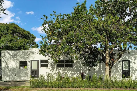 1046 Jann Ave, Opa-Locka FL 33054
