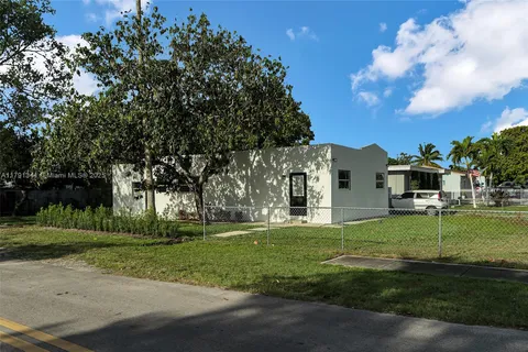 1046 Jann Ave, Opa-Locka FL 33054