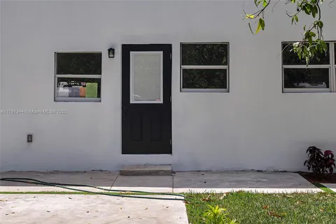 1046 Jann Ave, Opa-Locka FL 33054