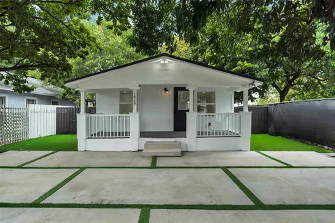 1829 NW 62nd Ter, Miami FL 33147