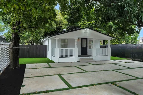 1829 NW 62nd Ter, Miami FL 33147