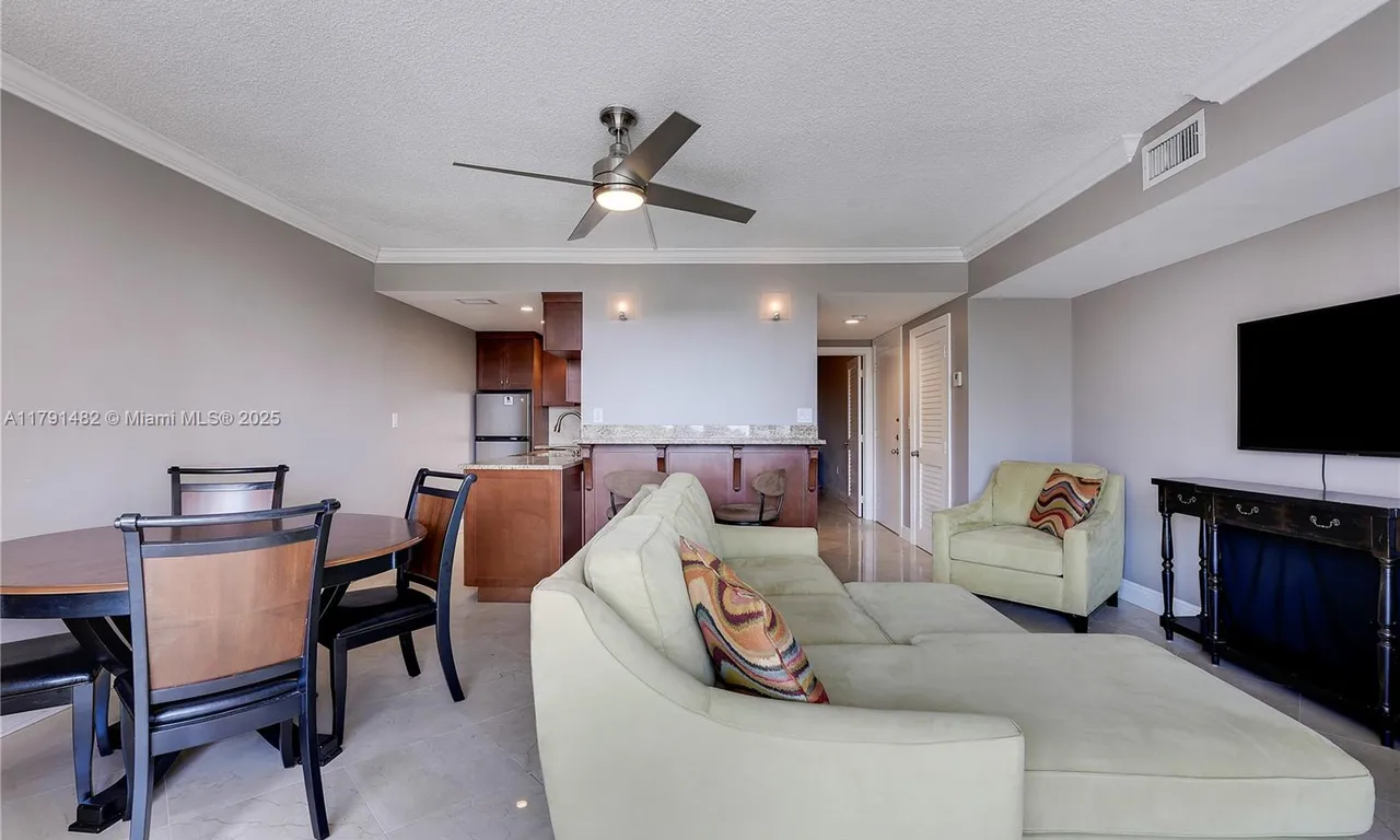 15 S Golfview Rd # 302, Lake Worth FL 33460