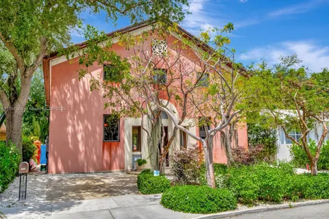 2760 Kirk St, Coconut Grove FL 33133