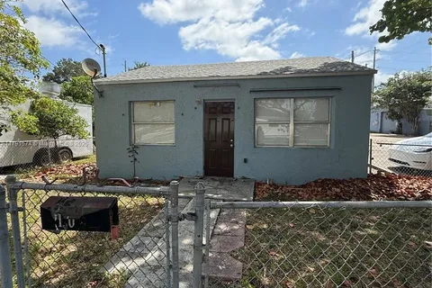 100 NW 1st Ave # 100, Hallandale Beach FL 33009