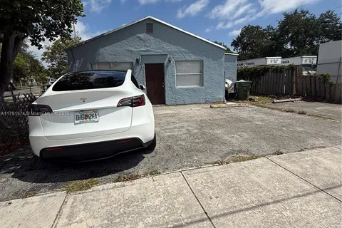 100 NW 1st Ave # 100, Hallandale Beach FL 33009