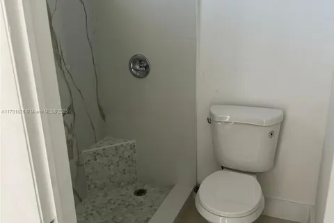 5980 NW 64th # 105, Tamarac FL 33319