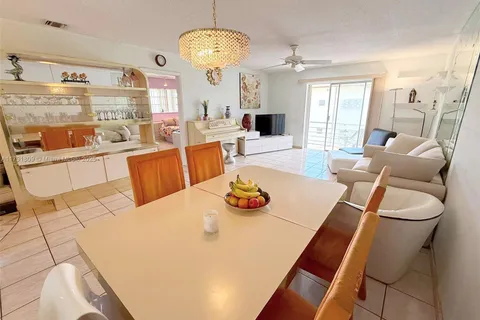 1355 NE 167th St # 302, Miami FL 33162
