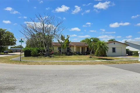 12900 SW 81st St, Kendall FL 33183