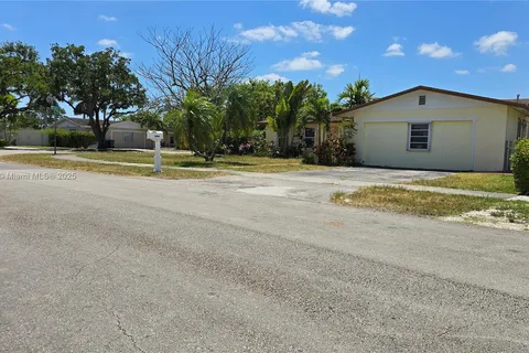 12900 SW 81st St, Kendall FL 33183