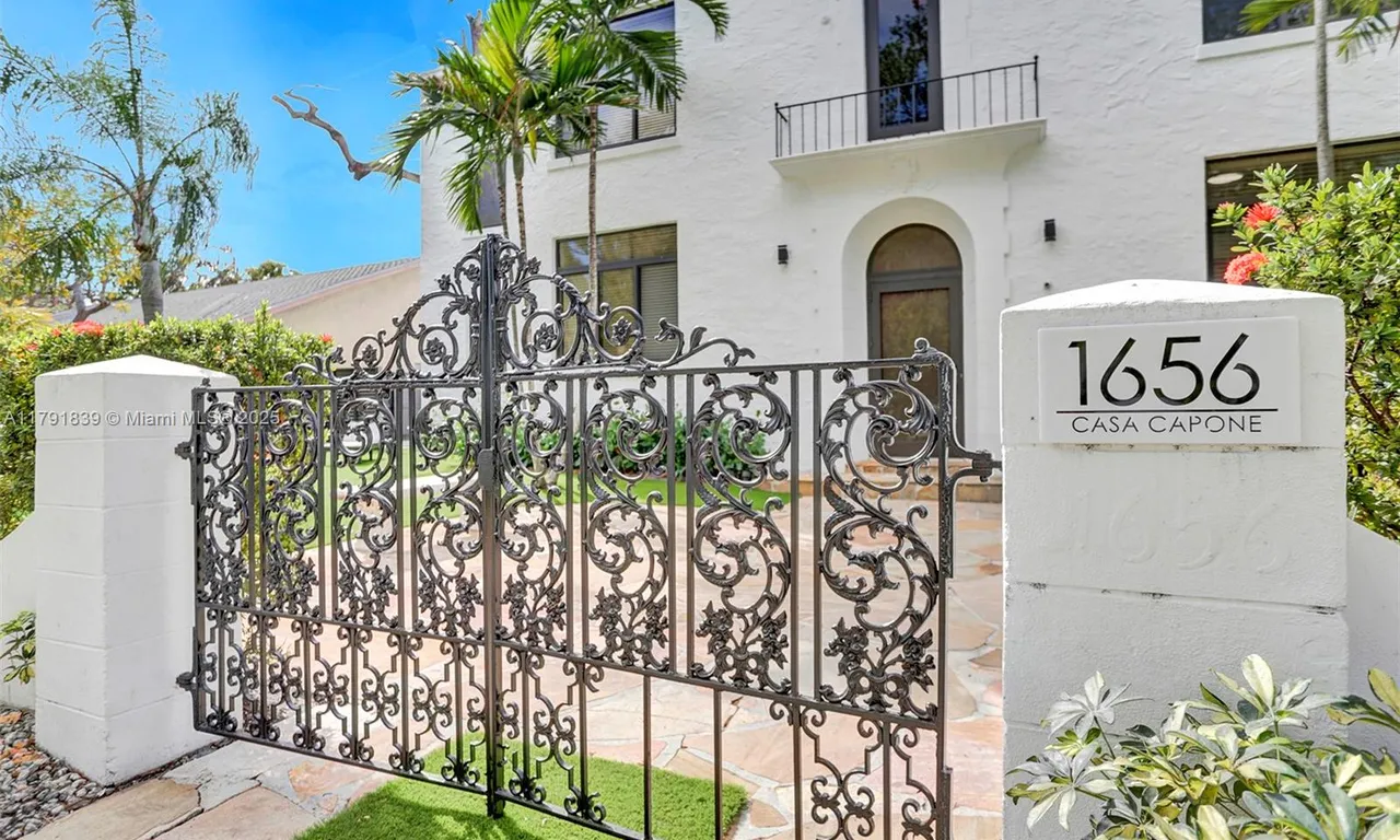 1656 Polk St # 1, Hollywood FL 33020