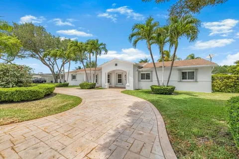 8241 SW 146th St, Palmetto Bay FL 33158