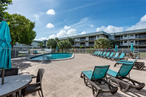 250 Layne Blvd # 312, Hallandale Beach FL 33009