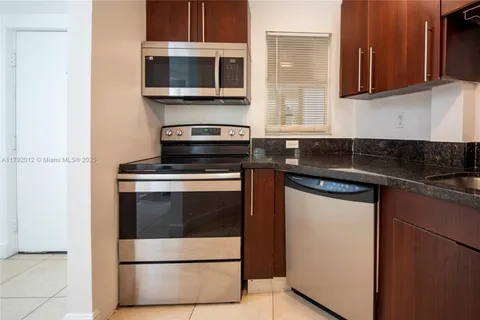 4147 Stirling Rd # 205, Dania Beach FL 33314