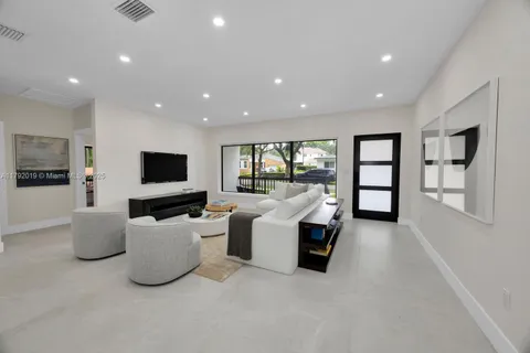 305 Fluvia Ave, Coral Gables FL 33134