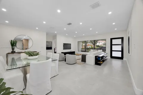305 Fluvia Ave, Coral Gables FL 33134