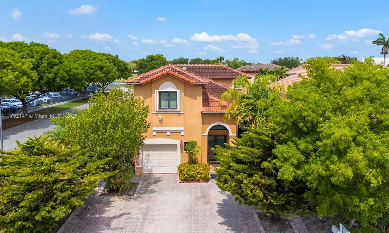 19404 NW 79th Ct, Hialeah FL 33015
