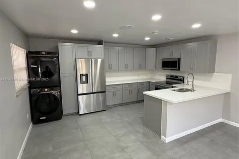 4111 Stirling Rd # 109, Dania Beach FL 33314