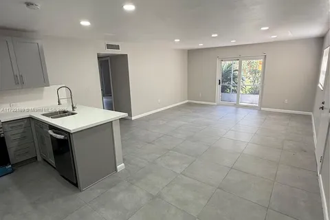 4111 Stirling Rd # 109, Dania Beach FL 33314